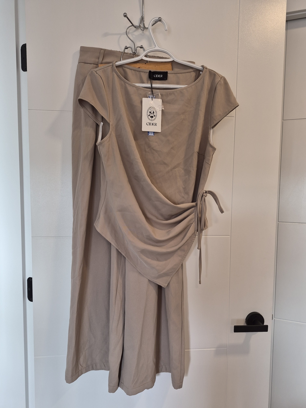 CIDER Taupe Set
